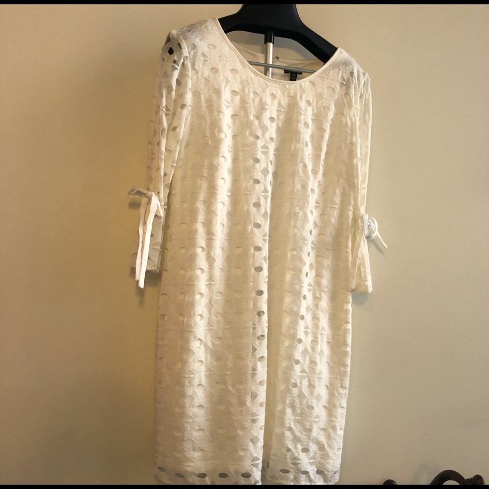 NWOT White R&K Dress with Bows